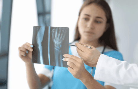 骨齡超前原因詳盡解說,與年齡相差2歲以上需評估